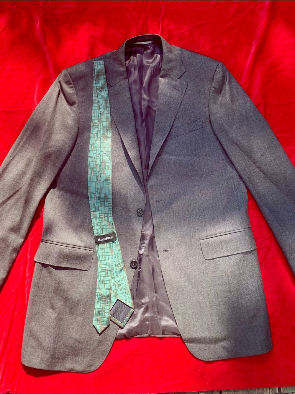 Harry Rosen Men's Charcoal Gray Two-Button Suit Jacket with Teal Patterned Tie
